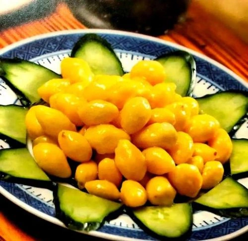 未知 主演 穿越时空的美食