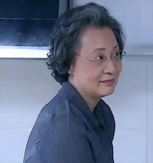 不离不弃 严敏裘 爱情片 官方剧照