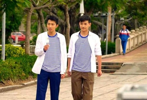 梦回少年时 爱情片 图片