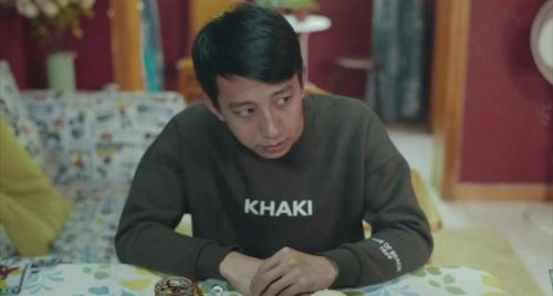 睡沙发的人 万文隽 剧情片 官方剧照
