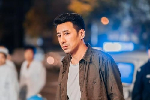 秦楚明 白夜最长时 动作片 剧照
