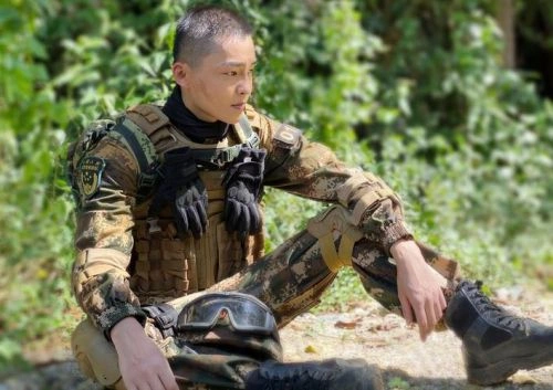 何翔 主演 酷跑青春 其他片