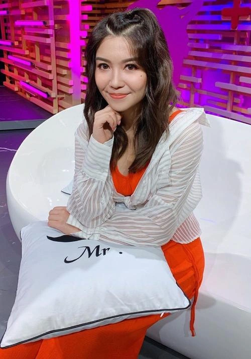 光明大押粤语 香港剧 练美娟 海报