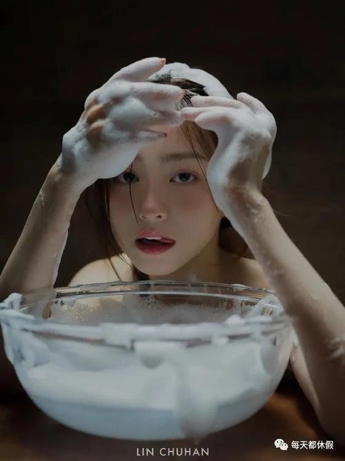 阁楼上的女孩 基南·特雷西 官方剧照
