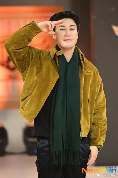 San E 给我钱第四季 综艺 剧照