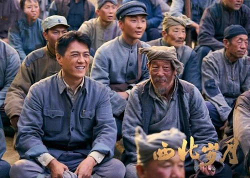 罗慕洛·瓦利 革命往事 战争片 剧照