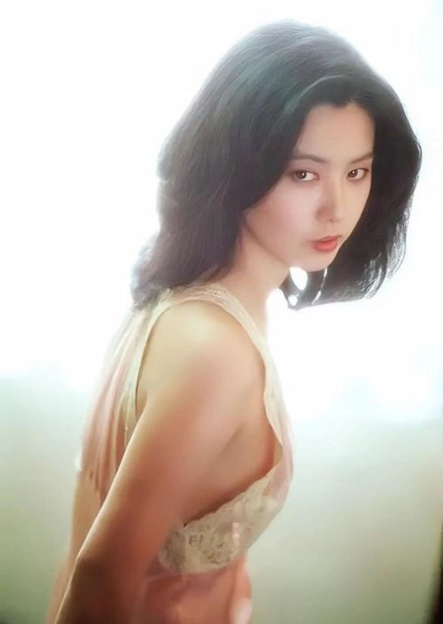 名取裕子 主演 首都消失 科幻片